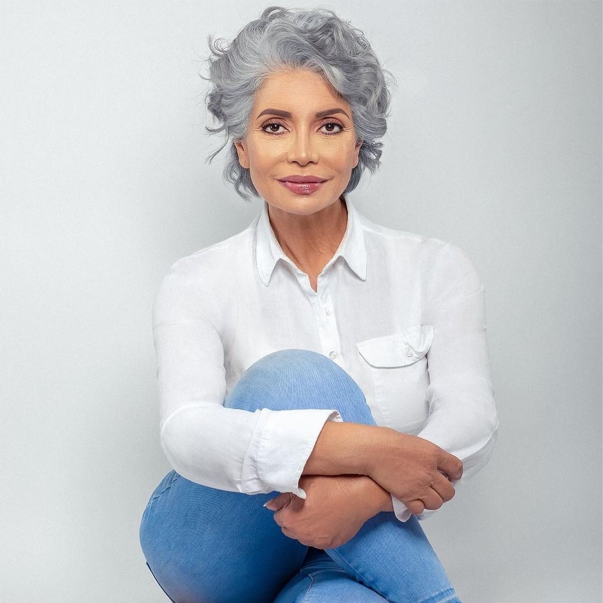 سوسن بدر تقدم العرض المسرحي "رحلة المداحين" رمضان المقبل