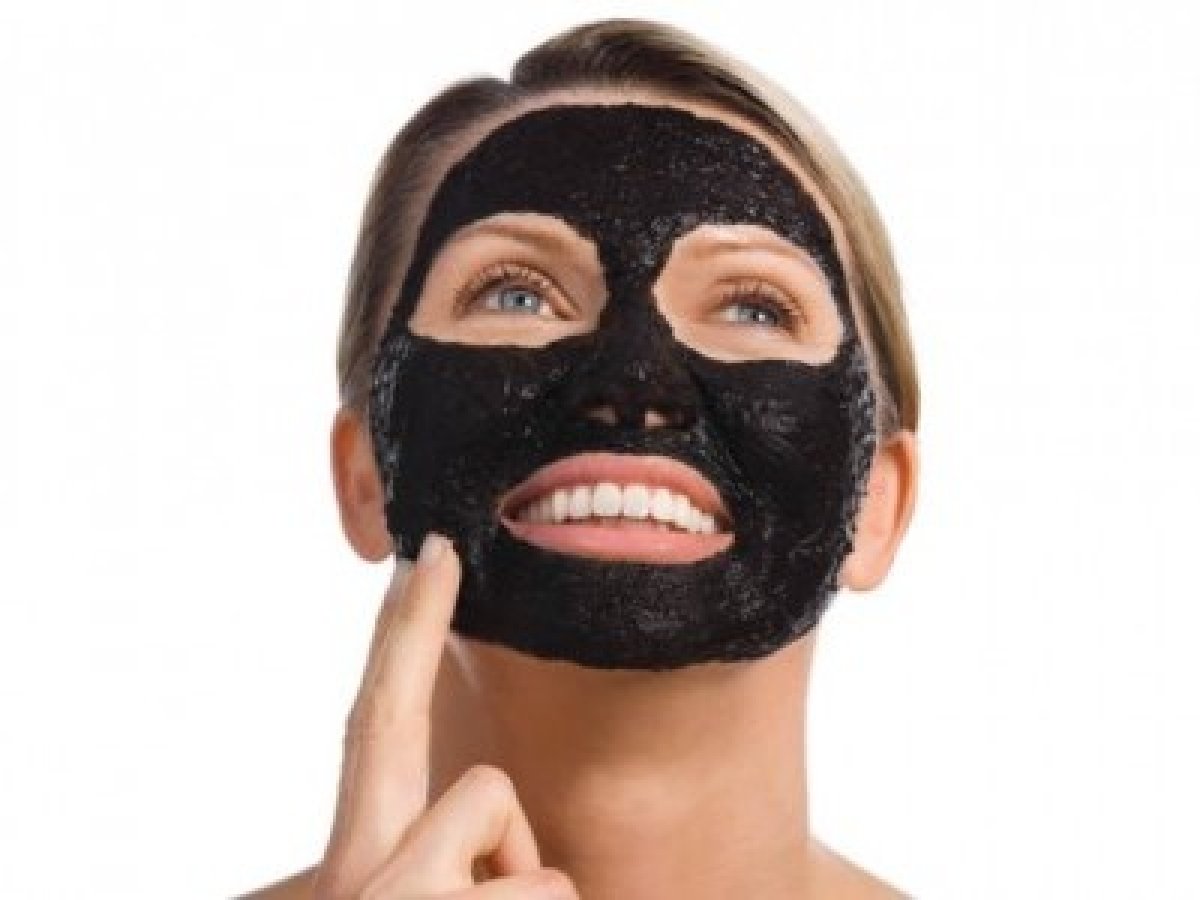 لبشرة خالية من الحبوب والبثور السوداء، لك ماسك الفحم والليمون بالمنزل