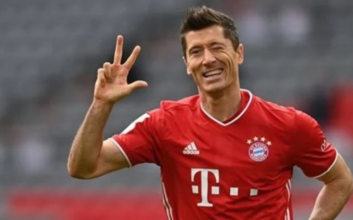 ليفاندوفسكي يقود هجوم بايرن ميونخ اليوم في دوري الأبطال 