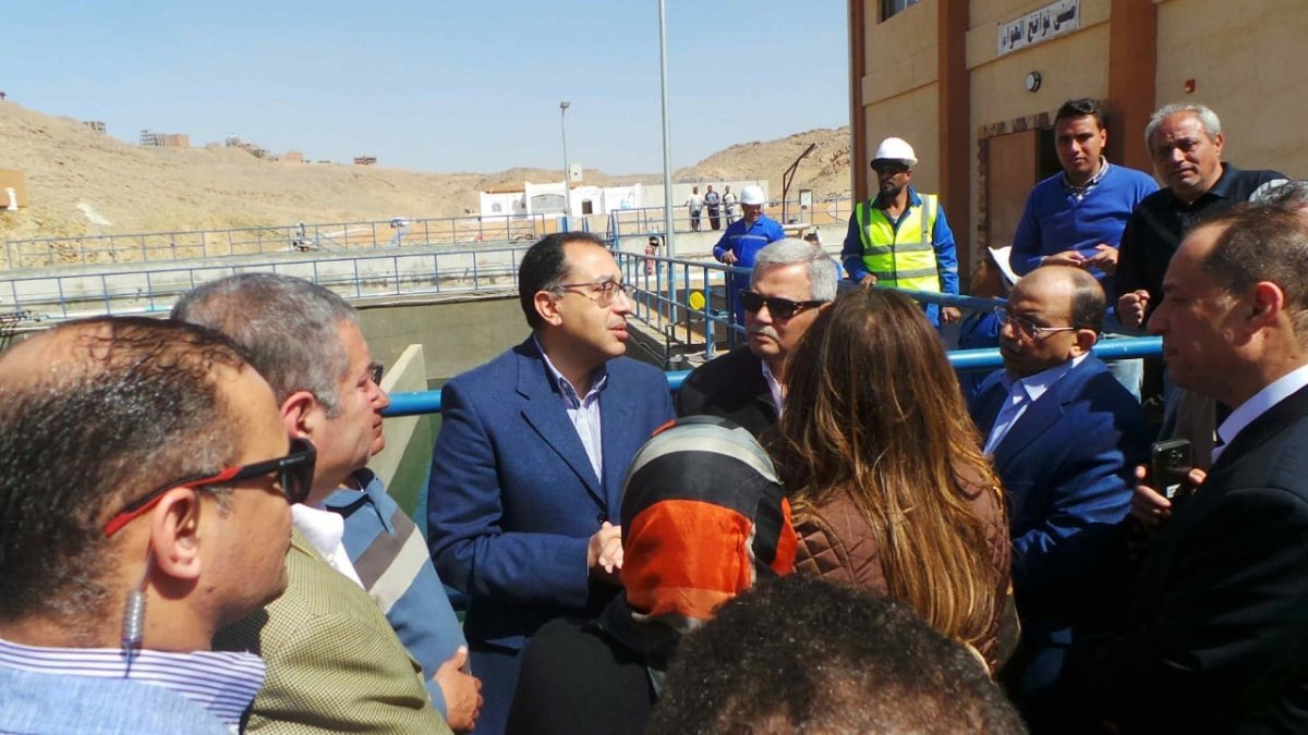 تفقد الدكتور مصطفى مدبولى رئيس مجلس الوزراء، محطة معالجة الصرف كيما بمحافظة اسوان