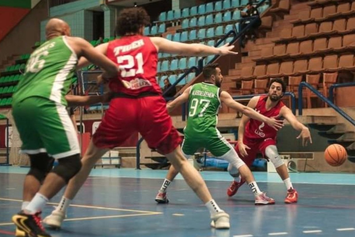 الأهلي يتأهل إلى نصف نهائي كأس مصر لرجال السلة ويضرب موعدًا مع الزمالك