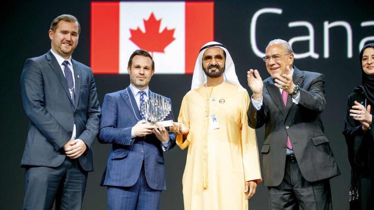  محمد بك راشد يكرم فريق هيئة الصحة العامة الكندي، الفائز بجائزة التجربة الحكومية الأكثر ابتكاراً 