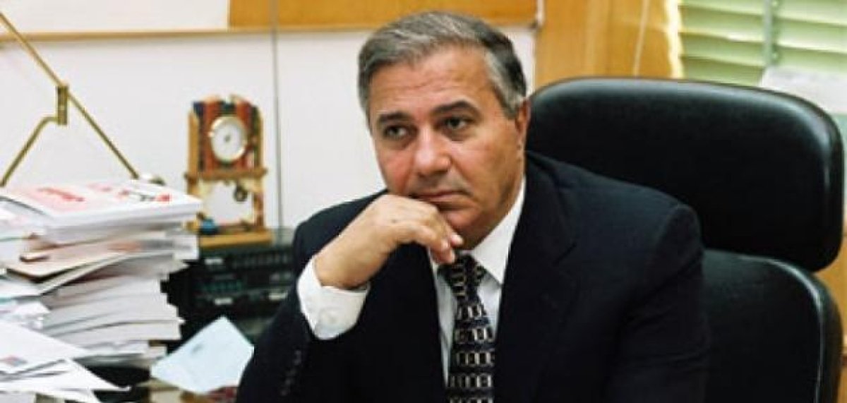  الكاتب فاروق جويدة/هوامش حرة شركات المحمول بين الربح وسوء الخدمة