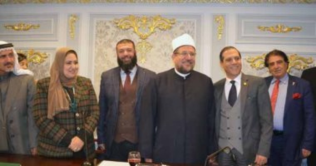 لجنة الشئون العربية بـ "النواب تكرم الدكتور محمد مختار جمعة، وزير الأوقاف