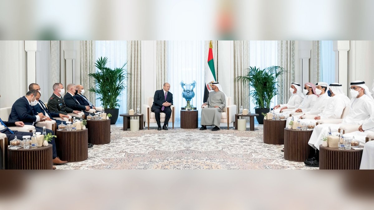 محمد بن زايد يستقبل رئيس وزراء إسرائيل