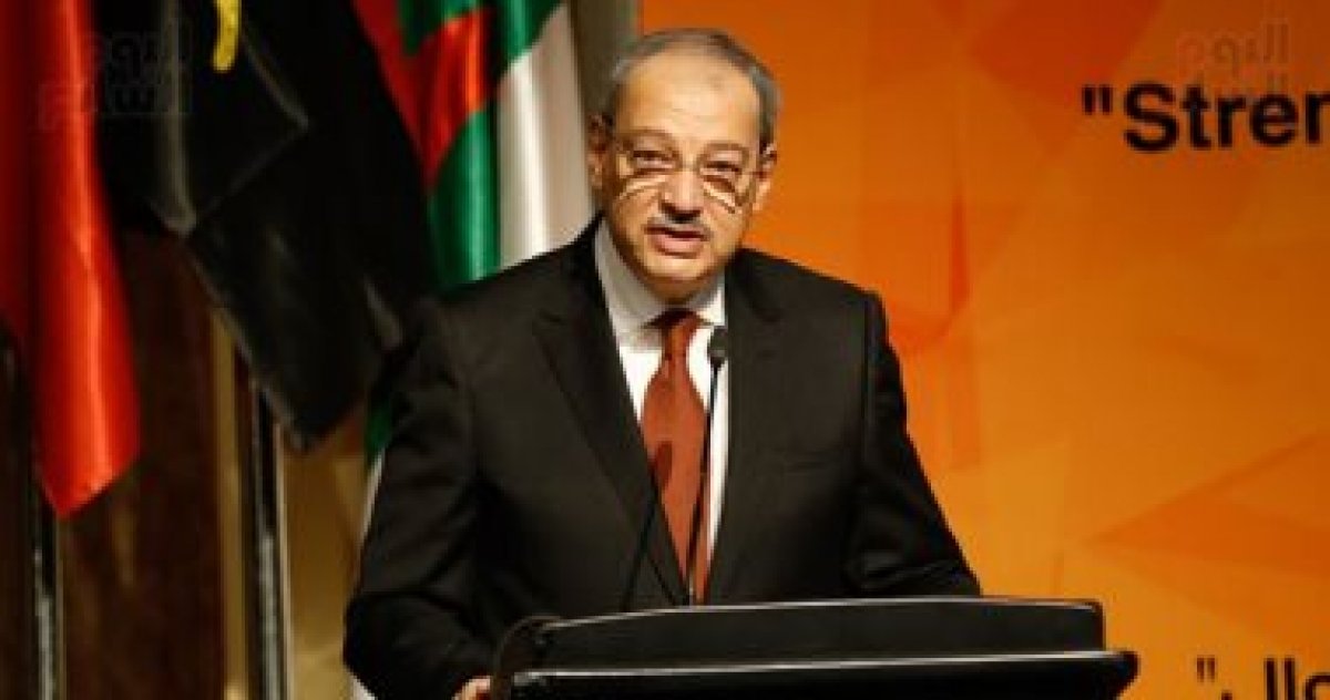 المستشار نبيل صادق النائب العام:  النيابة العامة أصبح لديها فرقًا من المحققين ذوى خبرة عالية فى التحقيق فى تلك الجريمة المنظمة والإرهاب