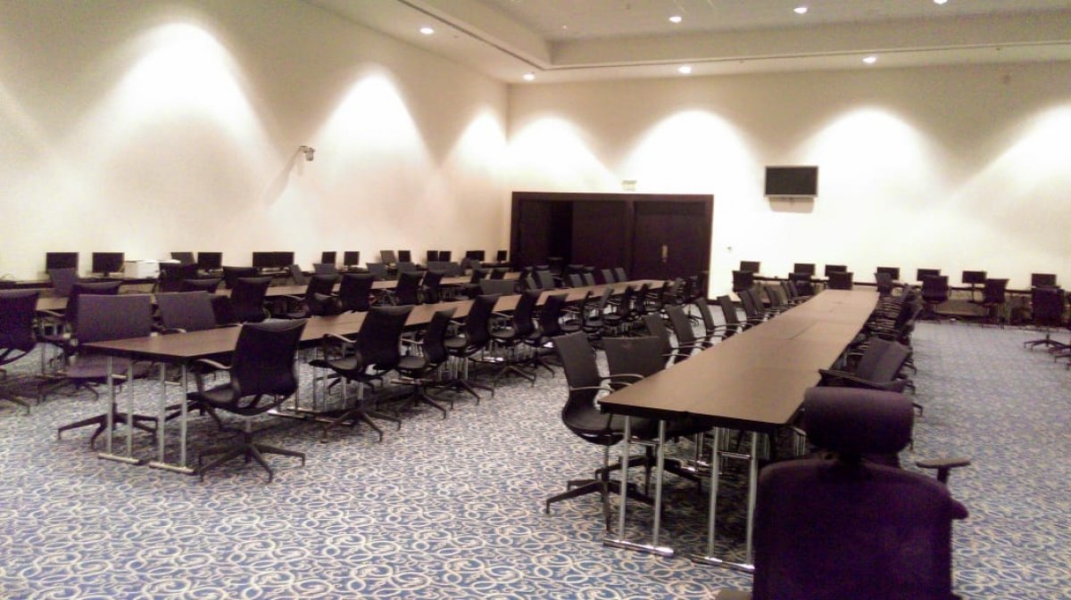 انتهت الهيئة العامة للاستعلامات، من تجهيز مركزاً صحفياً عالمياً بمدينة شرم الشيخ، لاستضافة فعاليات القمة العربية-الأوروبية