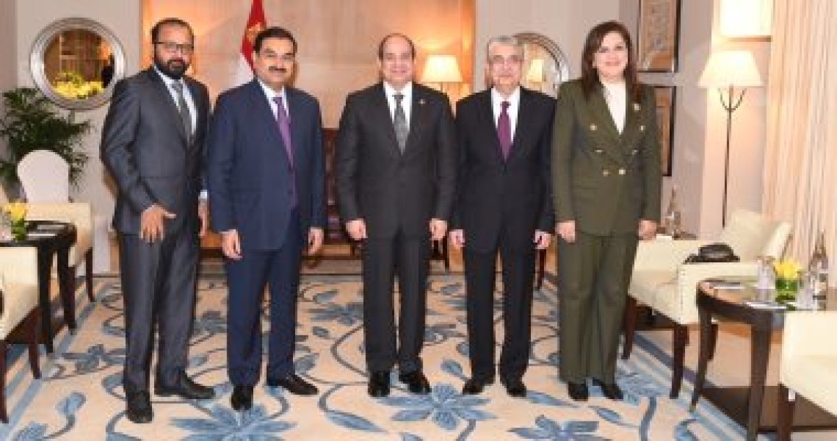 الرئيس السيسى يلتقى رئيس مجموعة أدانى الهندية رابع أغنى