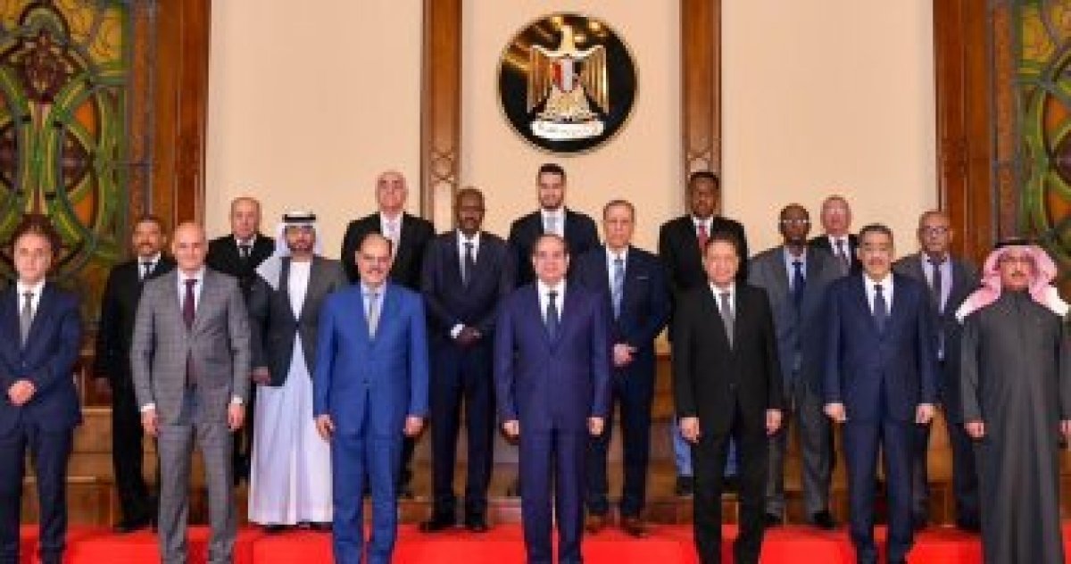 الرئيس السيسي يؤكد حرص مصر على تعزيز روابط الإخاء بين الشعوب العربية