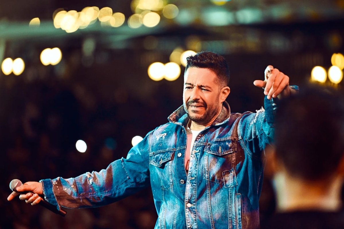 بحضور جماهيرى كبير.. حماقى يتألق في حفل ضخم بدمياط الجديدة