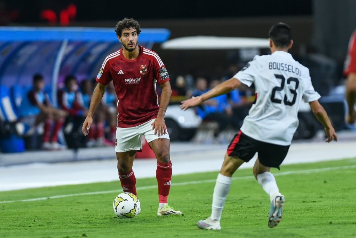 توج اتحاد العاصمة الجزائري بلقب السوبر الإفريقي بعد الفوز على الأهلي