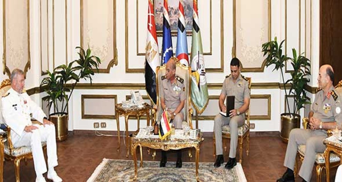 وزير الدفاع يلتقى رئيس اللجنة العسكرية لحلف شمال الأطلنطى