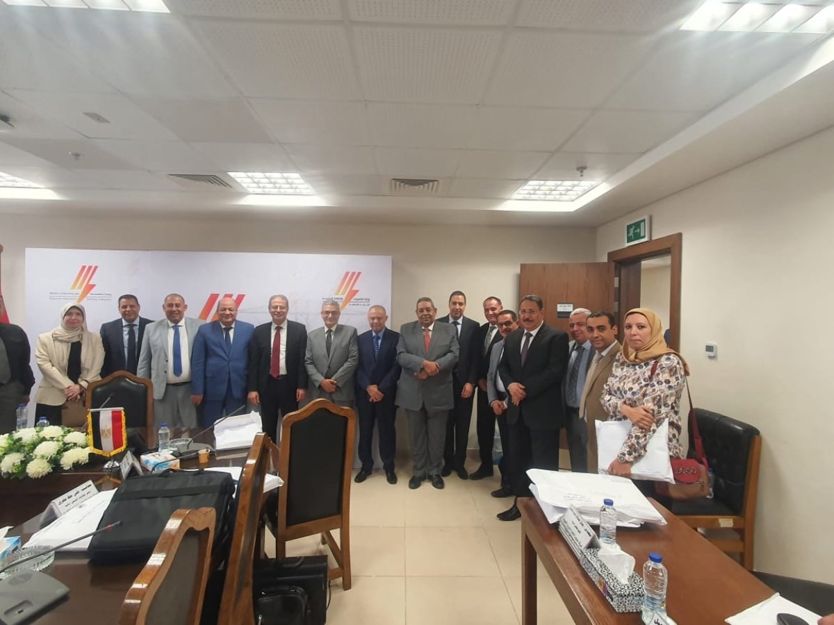 عمومية كهرباء جنوب القاهرة تشيد بأداء العاملين.. 