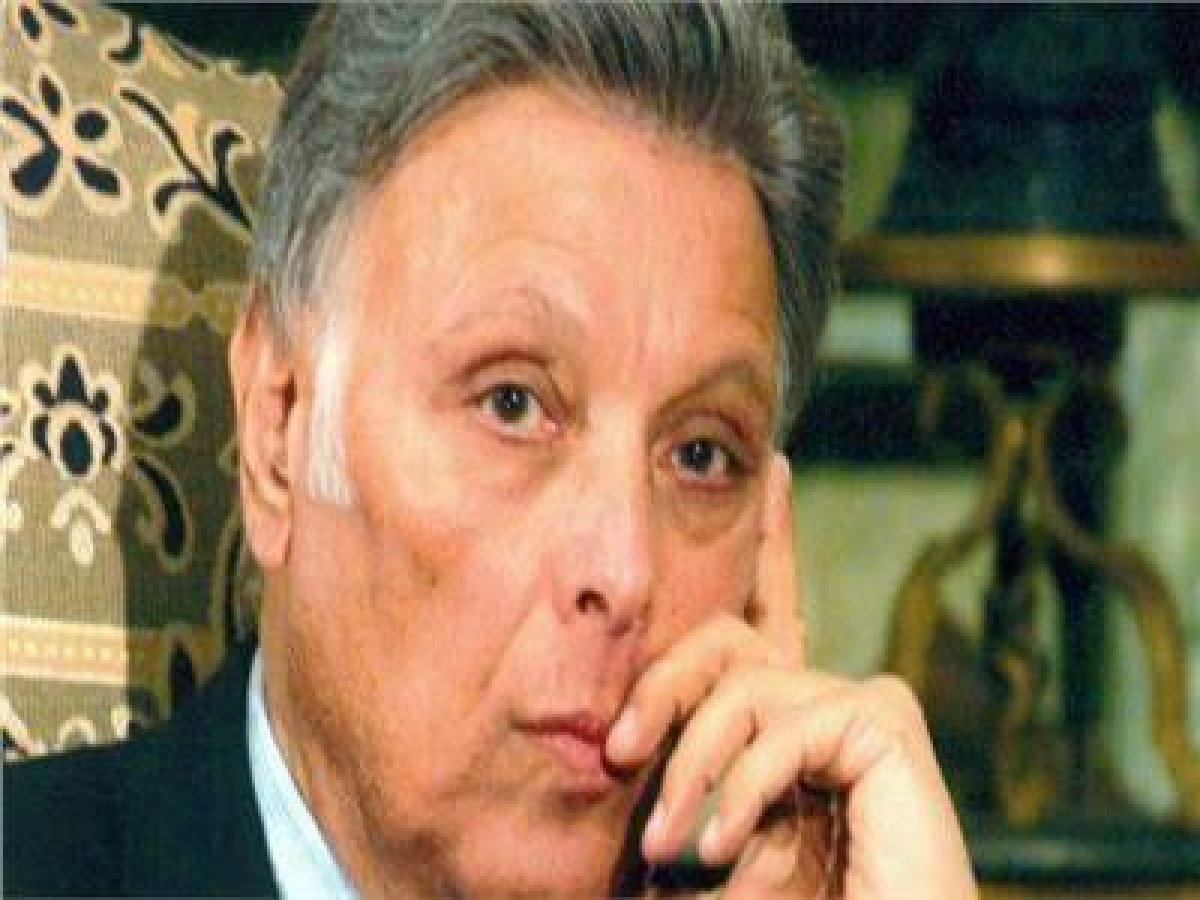 نجوم الفن يشيعون جنازة الفنان أشرف عبد الغفور لمثواه الأخير.. صور