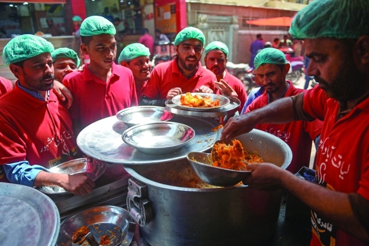 طبق البرياني فخر كراتشي.. والطهاة يتنافسون على وصفته «السرّية»