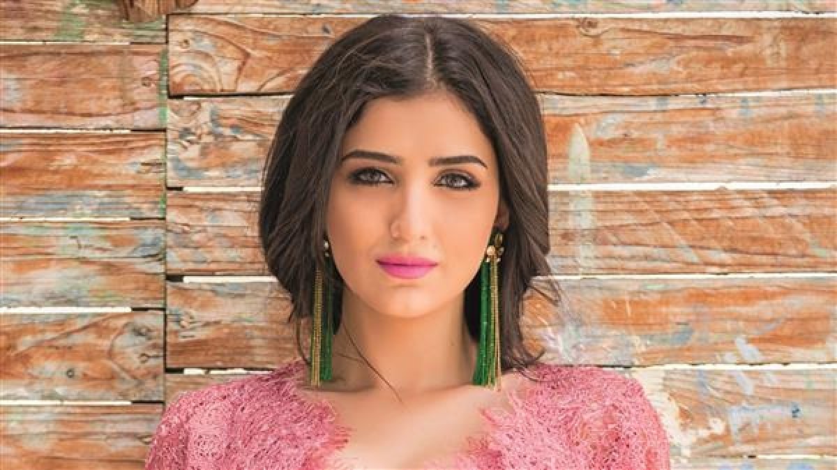 مي عمر تحتفل بفوزها في مسابقة أجمل 100 وجه في العالم للعام الثاني على التوالي