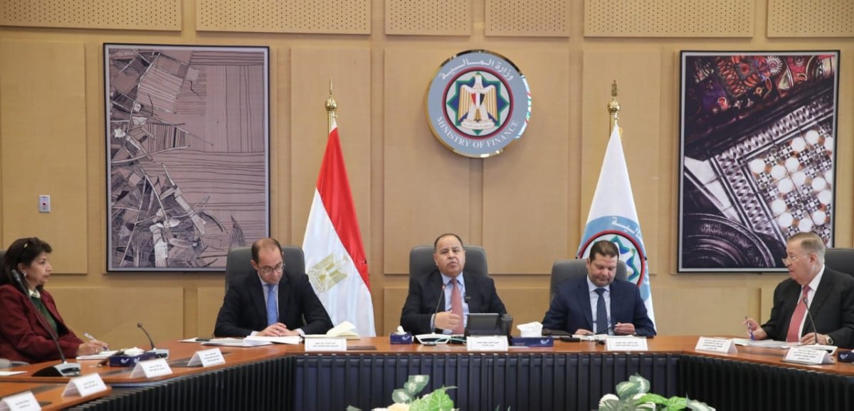  كتب محمد عمار :وزير المالية لـ "المستثمرين والمصدرين": إحنا معاكم لتحفيز الإنتاج والتصدير.. وبلغونا فورًا بأى تحديات تواجهكم  