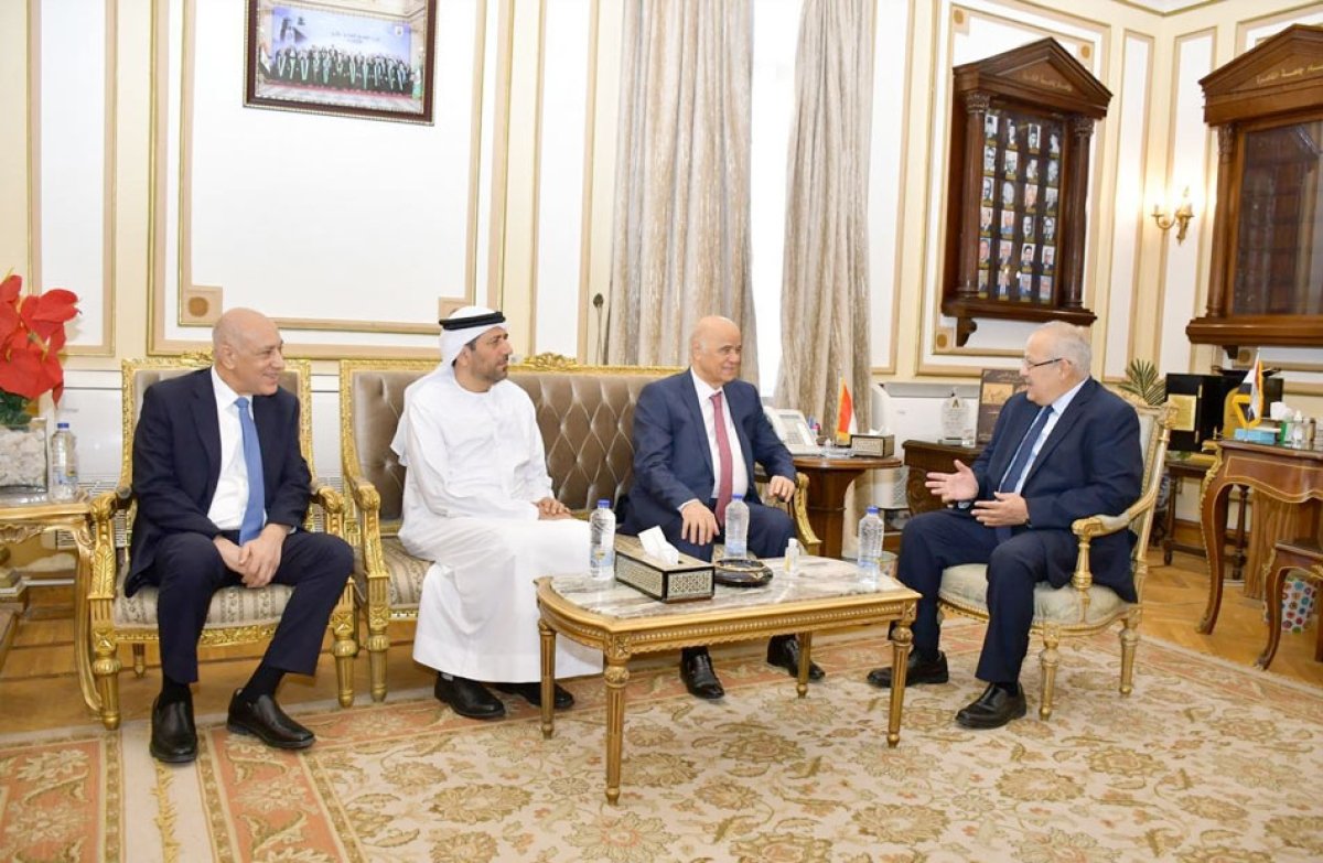 الخشت يستقبل وفدًا من جامعة الشارقة بدولة الإمارات