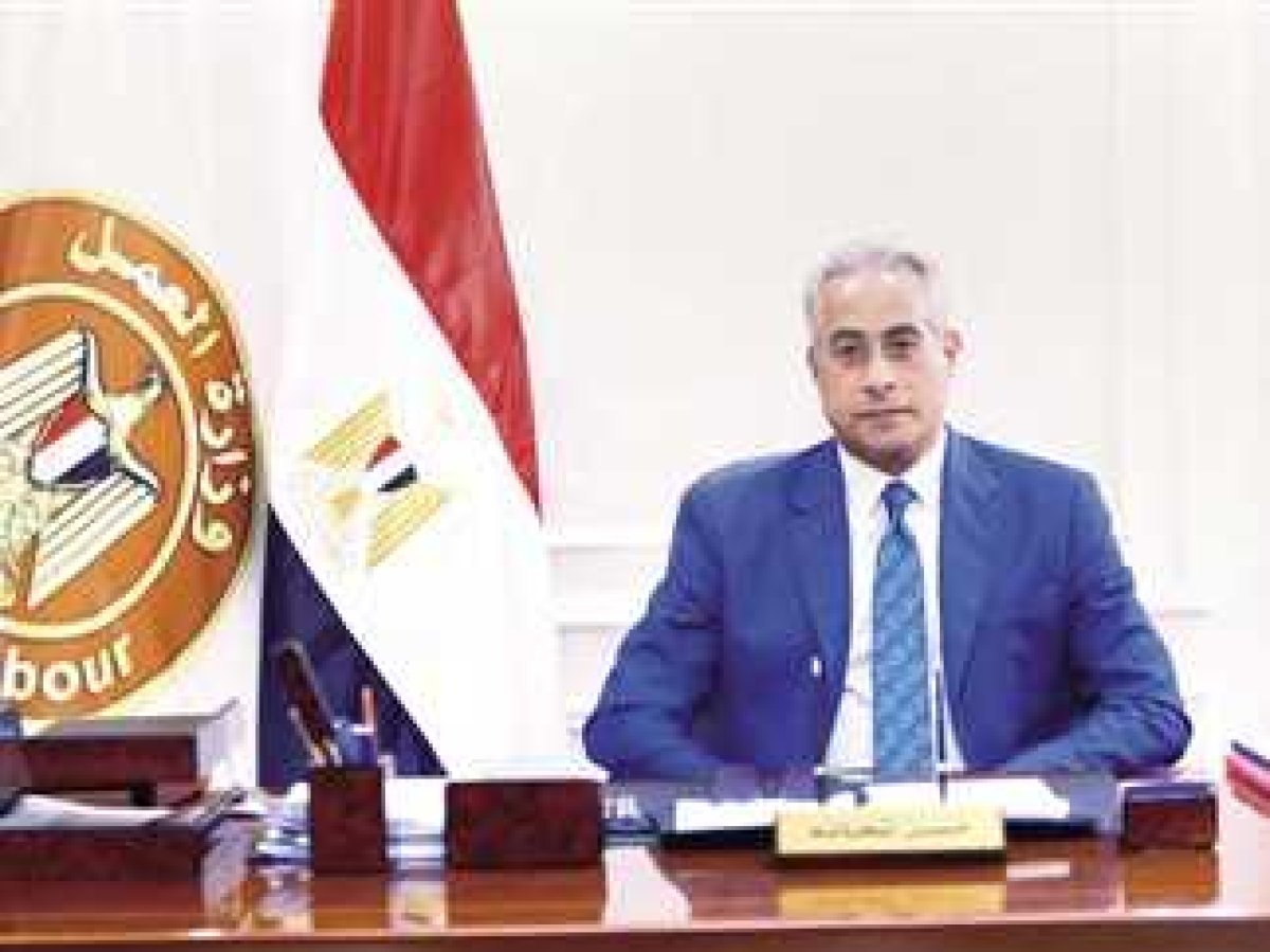 فرص عمل للمصريين في اليونان.. ووزير العمل يدعو الشباب لسرعة التقديم (الرابط والتفاصيل)