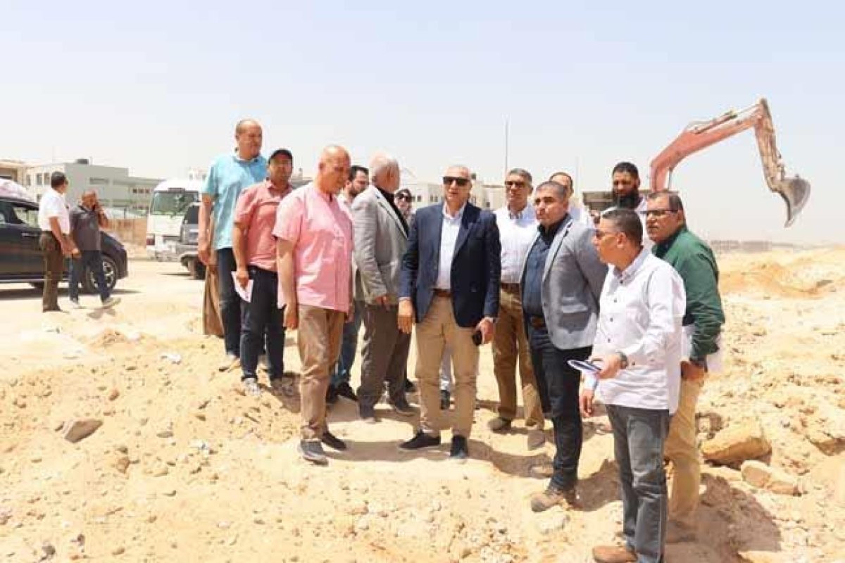 مسؤولو الإسكان يتفقدون مشروعات خدمات المواطنين بمدينتي الشيخ زايد و6 أكتوبر