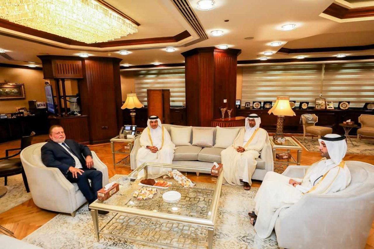 محافظ البنك المركزي المصري يلتقي وزير المالية القطري لبحث التعاون المشترك بين البلدين الشقيقين