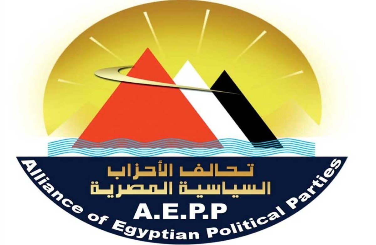 42 حزبًا سياسيًا ترحب بتوجيهات الرئيس السيسي لإعداد حزمة حماية اجتماعية جديدة