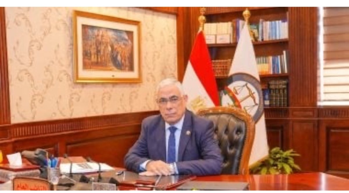 النائب العام يوجه بالتصدى لظاهرة تصنيع واستخدام الألعاب النارية