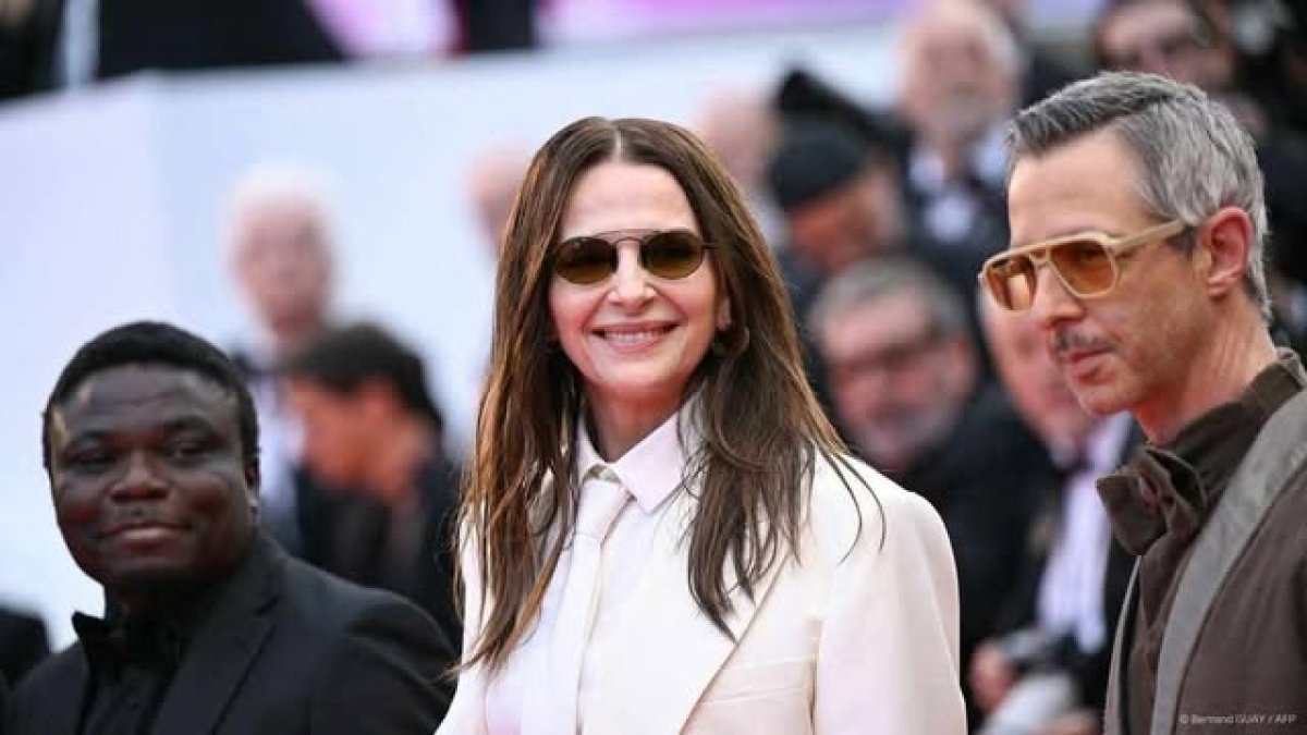 نجوم العالم يتألقون على السجادة الحمراء لفيلم Eddington في عرضه الأول بمهرجان كان السينمائي 2025