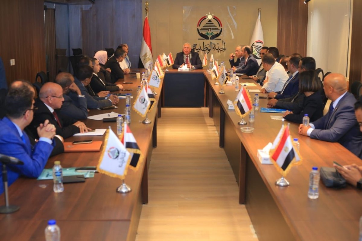 بعد انتهاء الاجتماع التنسيقي لأحزاب القائمة الوطنية.. حزب الجبهة يعقد اجتماعا لمرشحي انتخابات مجلس الشيوخ