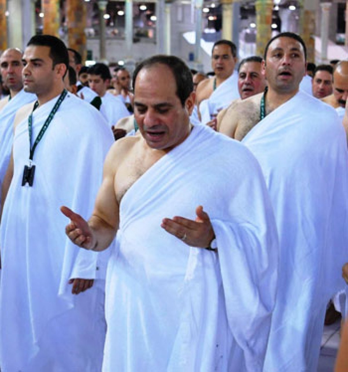 أدى الرئيس عبد الفتاح السيسى مناسك العمرة