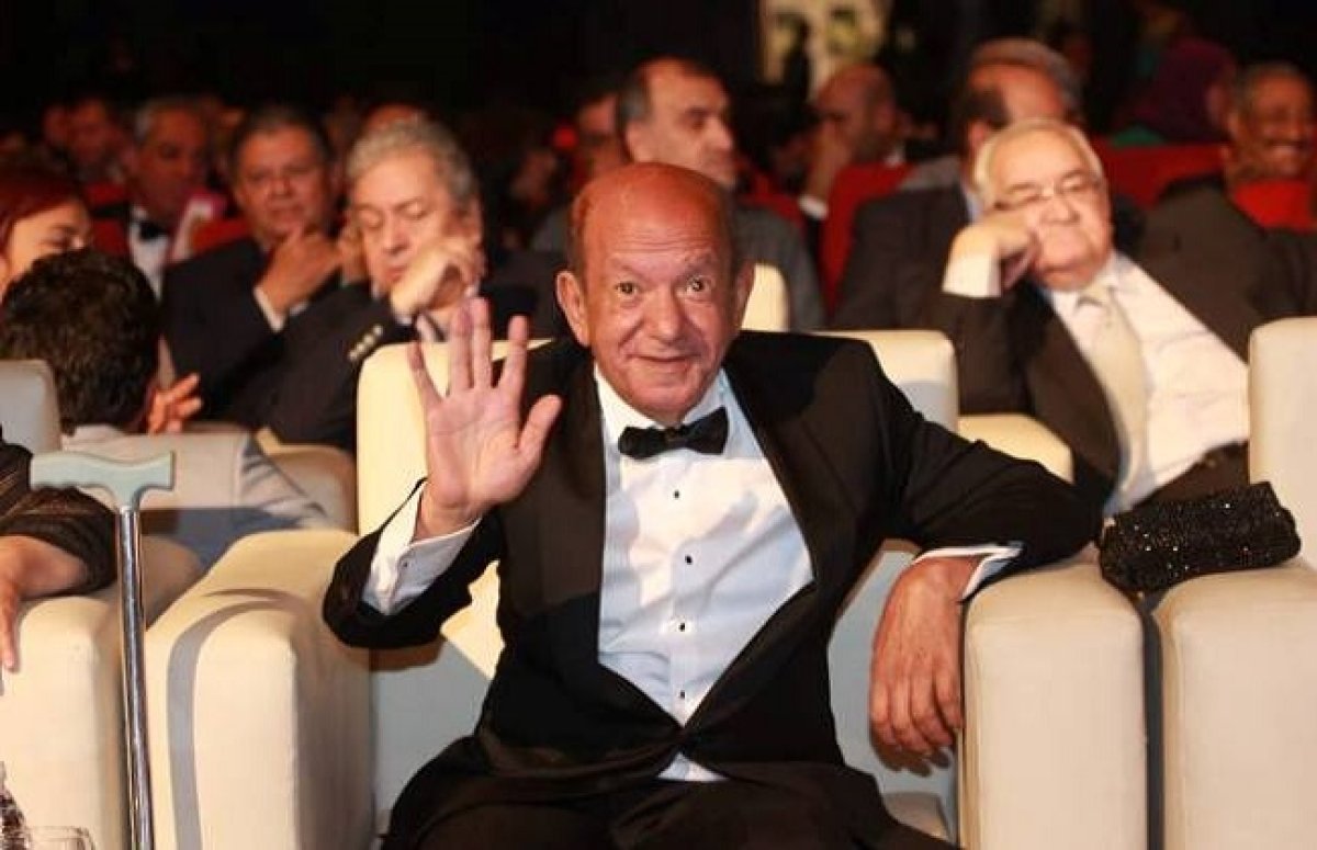 وداع مؤثر من ليلى علوي للراحل لطفي لبيب