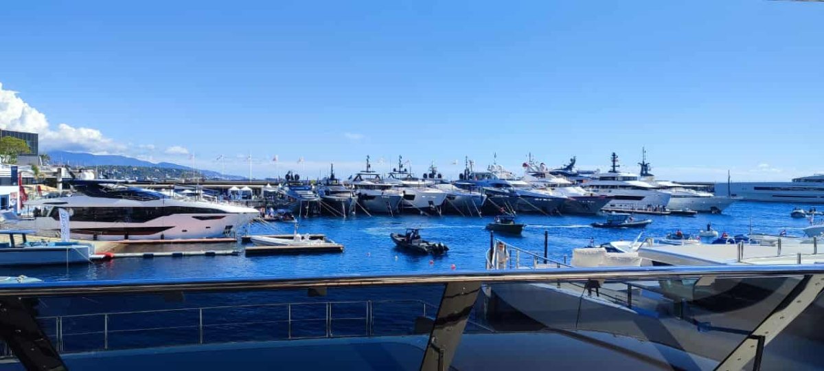 تطوير مراين اليخوت وتشغيل "شارتر" منها.. تفاصيل لقاءات وزير السياحة والآثار في معرض موناكو الدولي لليخوت