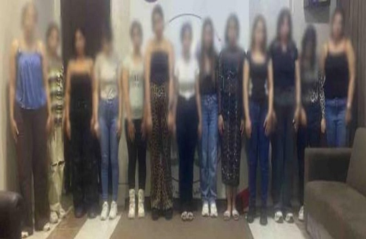 الأمن ينجح في الإطاحة بشبكة آداب إلكترونية تديرها سيدة بالقاهرة