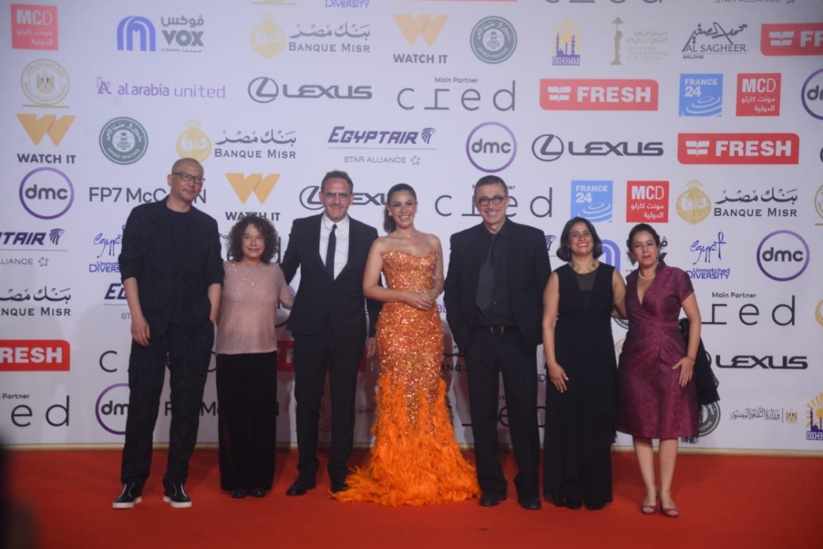 إبهار وأناقة.. أبرز إطلالات النجوم في ختام مهرجان القاهرة السينمائي