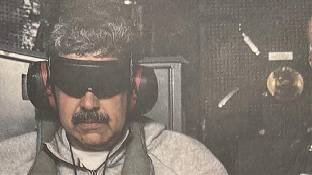 	تنصيب ديلسي رودريجيز رئيسة مؤقتة لفنزويلا بعد أدائها اليمين الدستورية