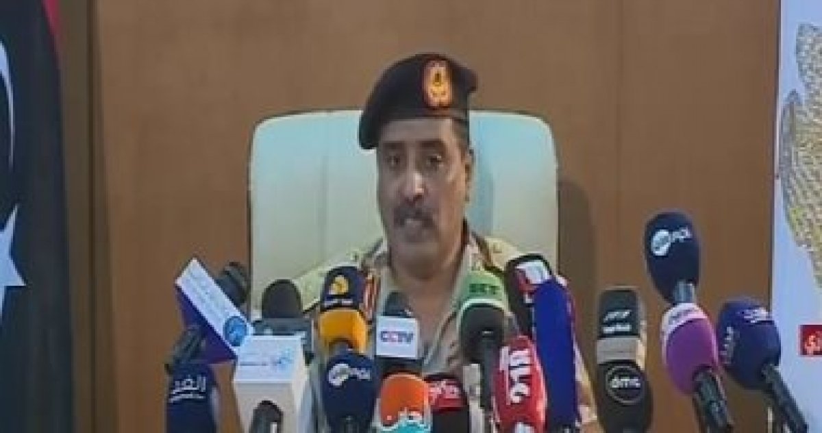 المسماري، القوات الجوية استهدفت مخزنا للأسلحة والوقود تستخدمه مجموعات إرهابية في غريان