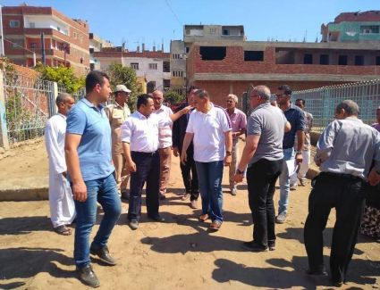 محافظ الشرقية يتوجه لقرية برامكيم بديرب نجم لإيقاف تعدياً بالبناء المخالف على الأرض الزراعية