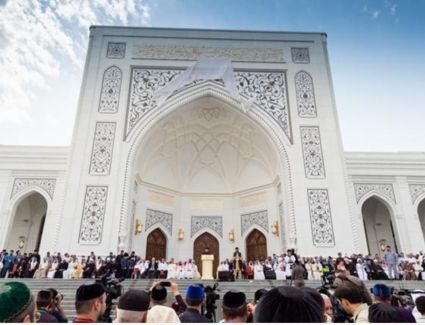 افتتاح أكبر مسجد في أوروبا بالشيشان.. وأمين "الرابطة" يلقي خطبة جمعته الأولى