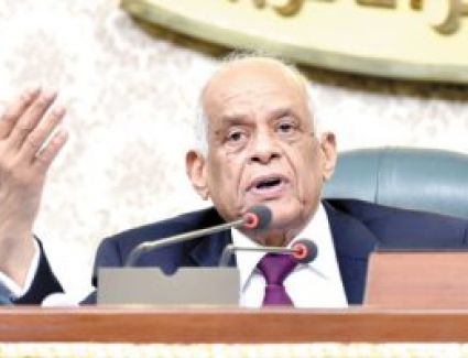 البرلمان يدعم توجهات الرئيس بالإسراع نحو«التحول الرقمى».. «اتصالات النواب» تعقد جلسة موسعة بحضور وزير الاتصالات والشركات العاملة فى القطاع..النائب أحمد بدوى: مليارات الجنيهات لتحويل الكابلات النحاسية إلى فايبر