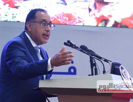 الحكومة: من الوارد اعتبار الأحد إجازة رسمية