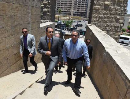 رئيس الوزراء و«العناني» يتفقدان أعمال ترميم «قصر البارون»