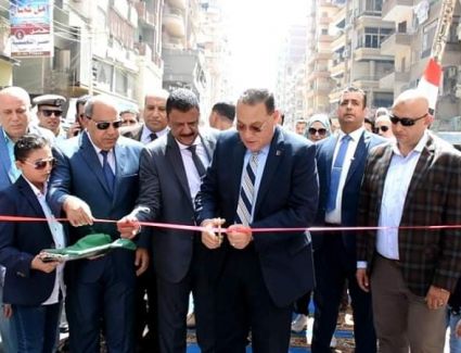 محافظ الشرقية يفتتح مشروع تطوير مدخل مدينة الزقازيق من جهة طريق الغشام إمتداد شارع طلبه عويضة بطول 1.5كيلو متر وبتكلفة 13 مليون جنيه