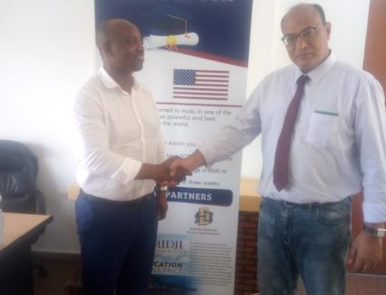 لقاء مع دكتور حسن إمام مع Mr. ISMAIL NIYOMURINZI