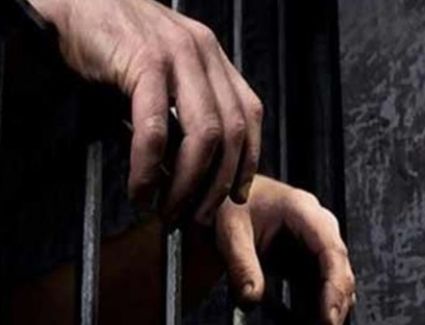 حبس عاطل قتل سائقاً للخلاف على ثمن هاتف محمول بالمطرية