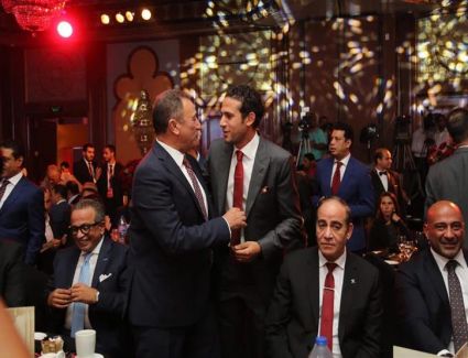 "اقالة اللجنة الخماسية وصراع قضائي".. 5 سيناريوهات لنهاية أزمة القمة