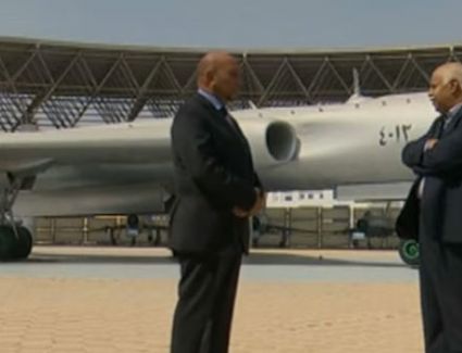 قصة بطل أسقط طائرة العدو بصاروخ رغم احتراق طائرته