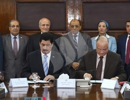 العصار يشهد توقيع اتفاقية الاستفادة من مصنع معالجة المخلفات الصلبة