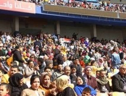 . الأغانى الوطنية تشعل الحماس باحتفالية "وطن واحد" باستاد القاهرة