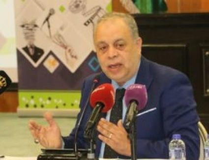 نقيب الممثلين تعليقا على جنازة مبارك: مشهد يليق باسم مصر.. شكرا للرئيس السيسي