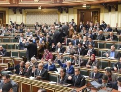 وبالوالدين إحسانا.. الحبس 3 سنوات وغرامة 10 آلاف جنيه عقوبة سب الأب والأم